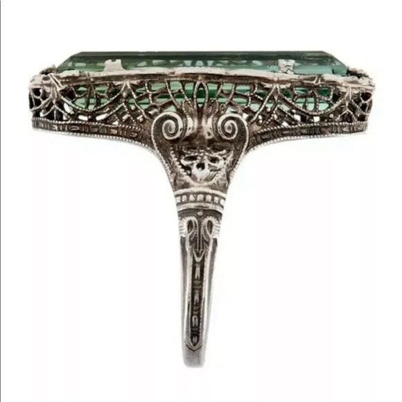 Silver with green stone - Picture 2 of 2